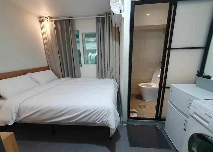 Hotel Beyond Jongno 2*