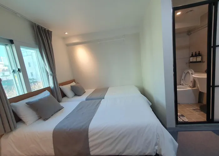 Beyond Jongno Hotel 2*