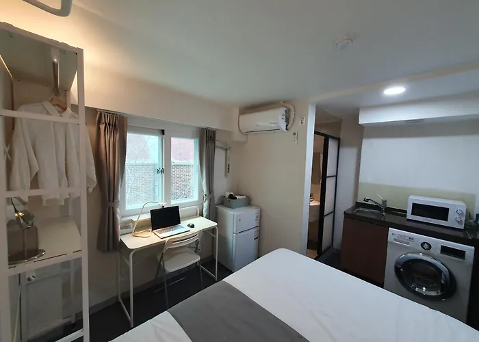 Hotel Beyond Jongno 2*