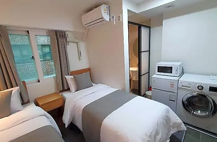 Beyond Jongno Hotel 2*